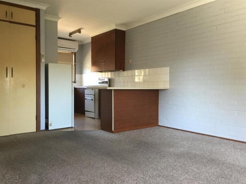 2/25 Kenneally Street, Kooringal NSW 2650