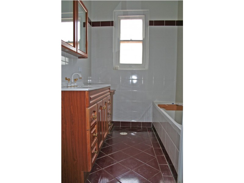 49 Wollundry Avenue, Wagga Wagga NSW 2650
