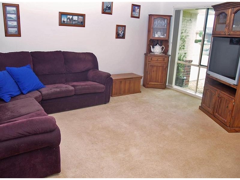 75 Yentoo Drive, Glenfield Park NSW 2650