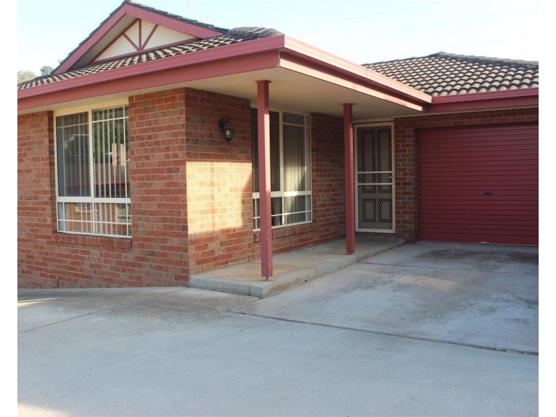 7/2 Kenneally Street, Kooringal NSW 2650