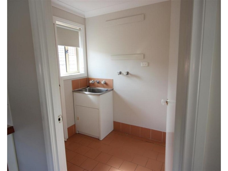 7/2 Kenneally Street, Kooringal NSW 2650