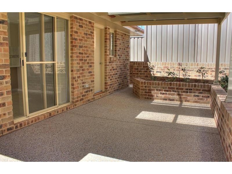 2/81 Atherton Place, Tatton NSW 2650