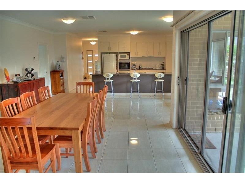 71 Brooklyn Drive, Wagga Wagga NSW 2650