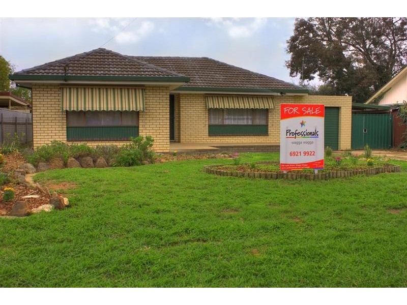 12 Martin Street, Wagga Wagga NSW 2650