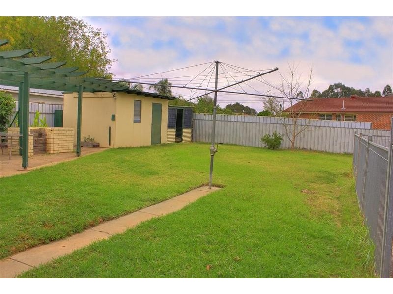 12 Martin Street, Wagga Wagga NSW 2650