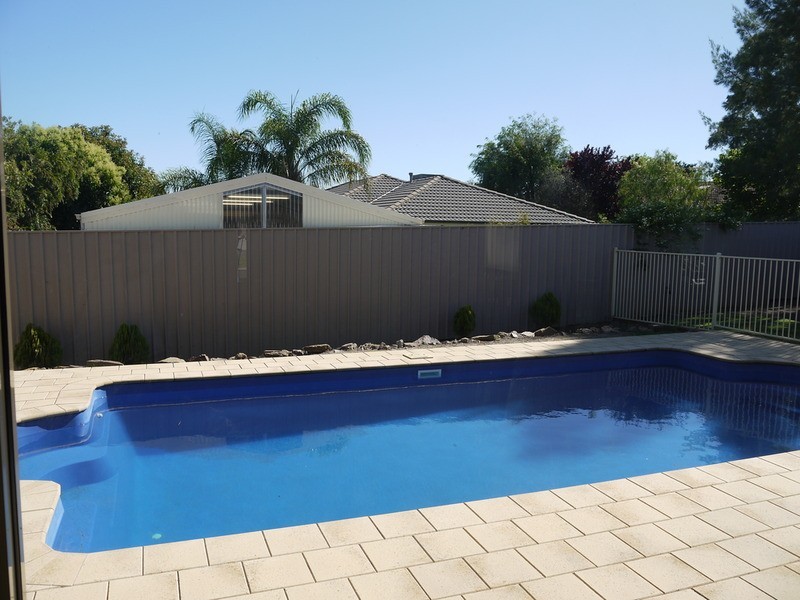 11 Werribee Road, Bourkelands NSW 2650