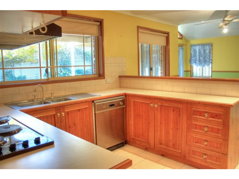 13 Lavender Place, Wagga Wagga NSW 2650