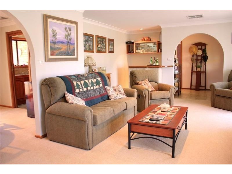 104 Dalkeith Avenue, Wagga Wagga NSW 2650