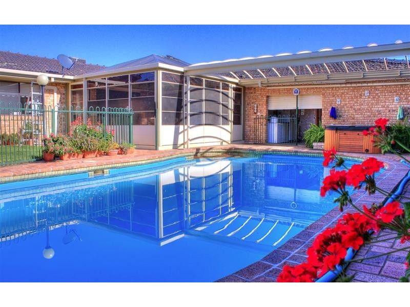 104 Dalkeith Avenue, Wagga Wagga NSW 2650