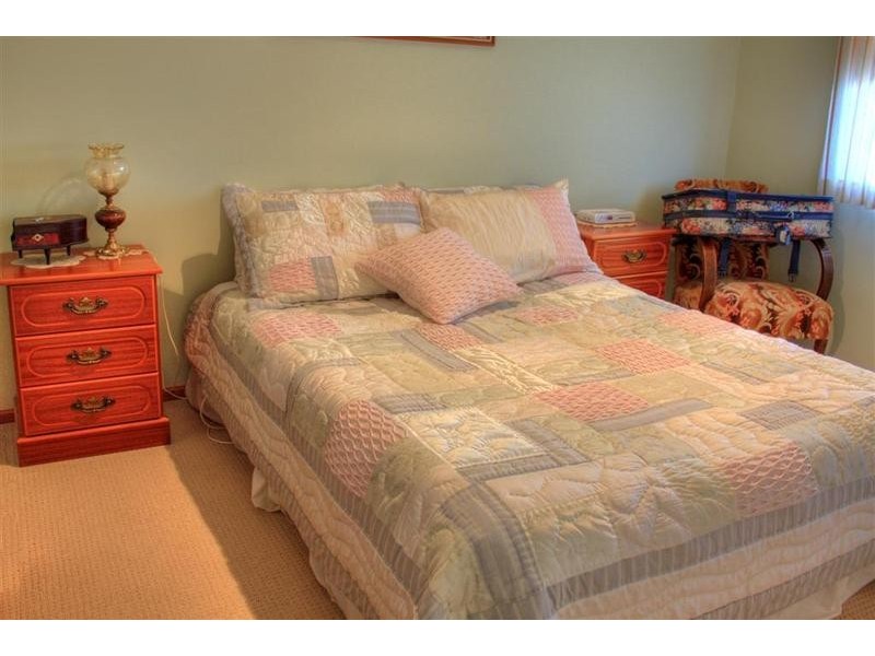 104 Dalkeith Avenue, Wagga Wagga NSW 2650