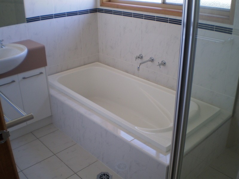 24 Franklin Drive, Estella NSW 2650