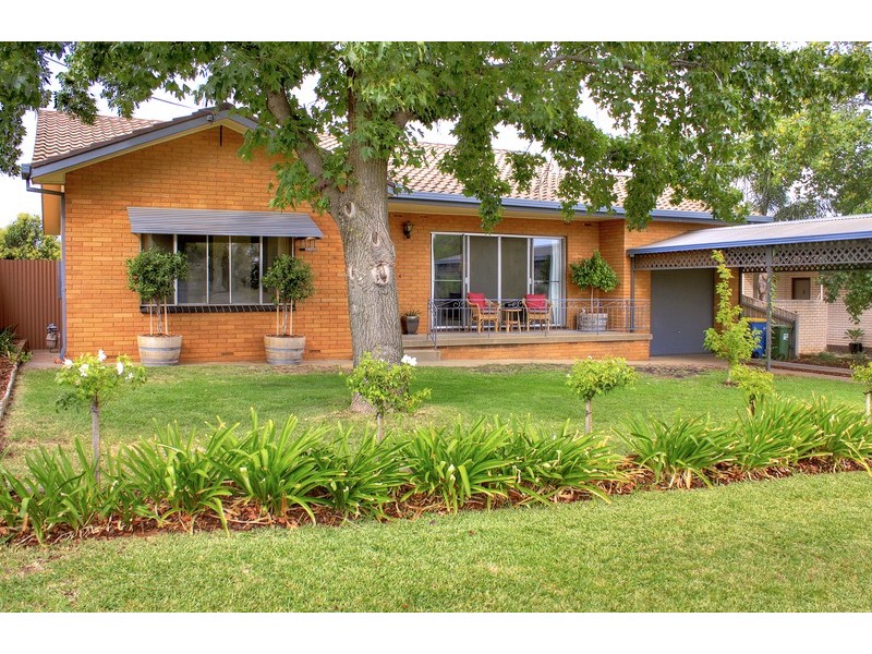 38 Walteela Avenue, Wagga Wagga NSW 2650