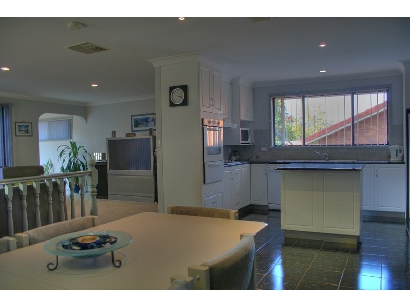 24 Amaroo Street, Kooringal NSW 2650