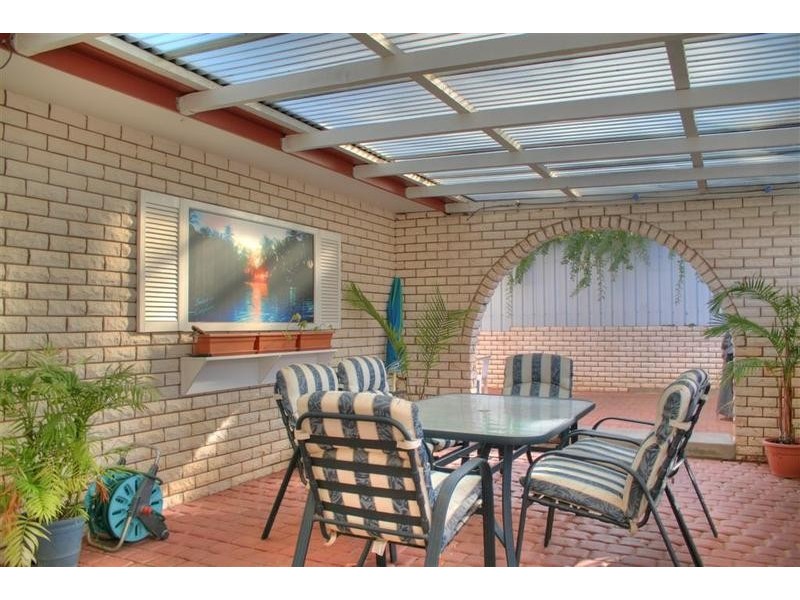 24 Amaroo Street, Kooringal NSW 2650