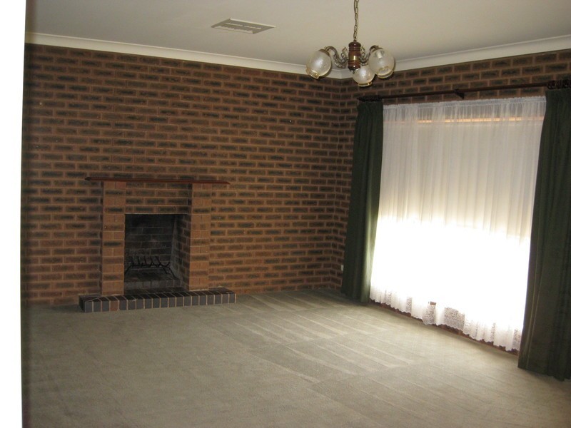 3 Corella Place, Estella NSW 2650