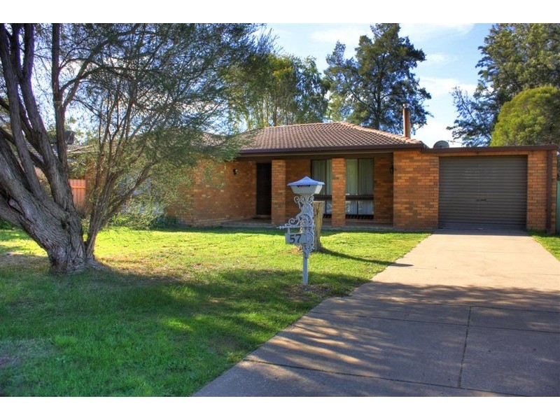 57 Adjin Street, Mount Austin NSW 2650