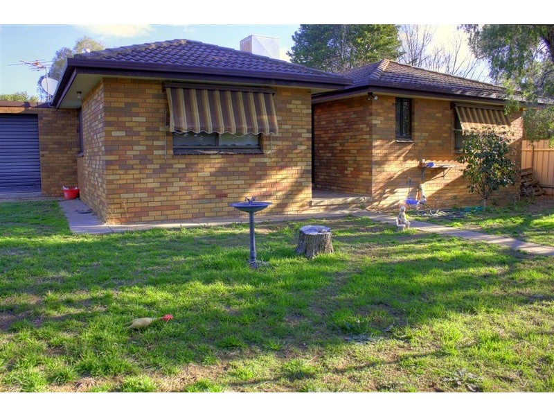 57 Adjin Street, Mount Austin NSW 2650