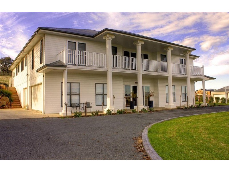 9 Wisteria Place, Springvale NSW 2650