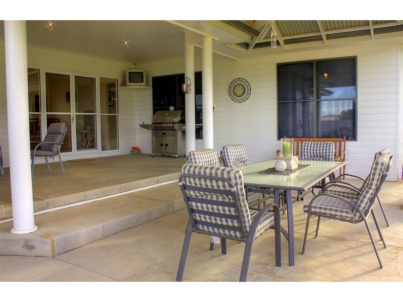 9 Wisteria Place, Springvale NSW 2650