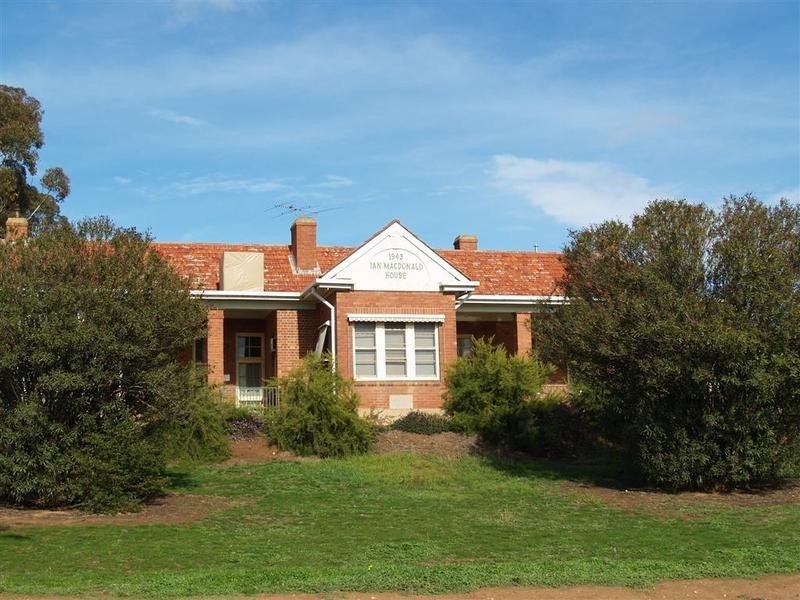 Cnr Button Avenue And Lydia Street, Junee NSW 2663