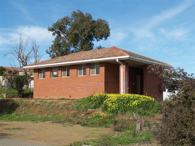 Cnr Button Avenue And Lydia Street, Junee NSW 2663