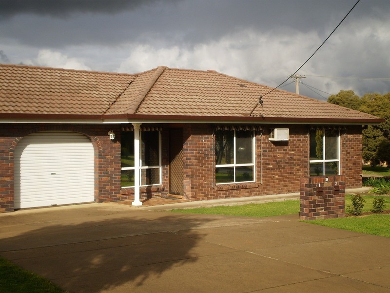 2/25 Carmody Street, Kooringal NSW 2650