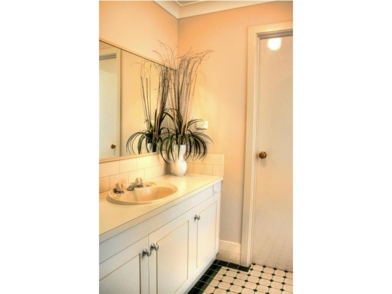 5 Bamarook Crescent, Wagga Wagga NSW 2650