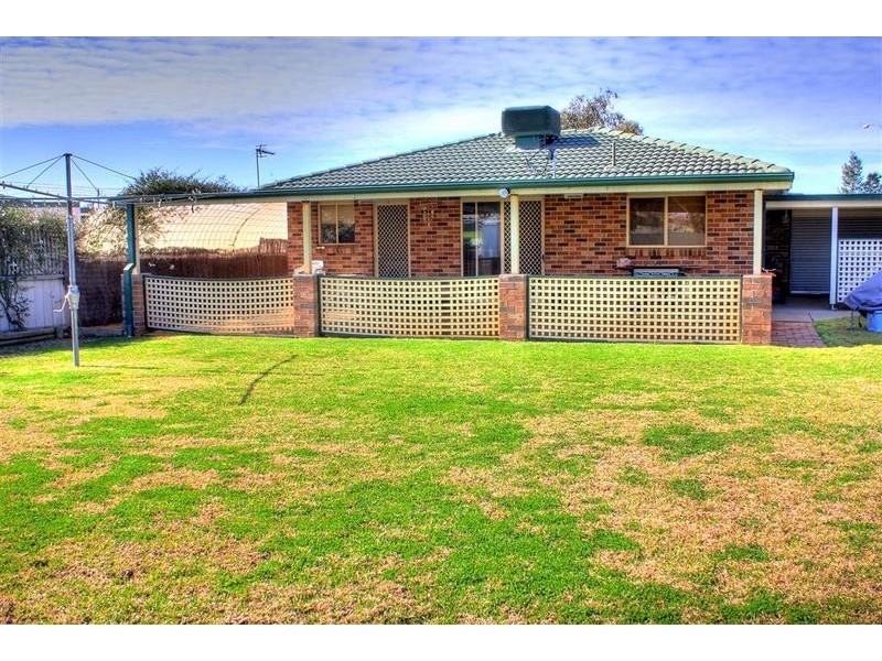 5 Bamarook Crescent, Wagga Wagga NSW 2650