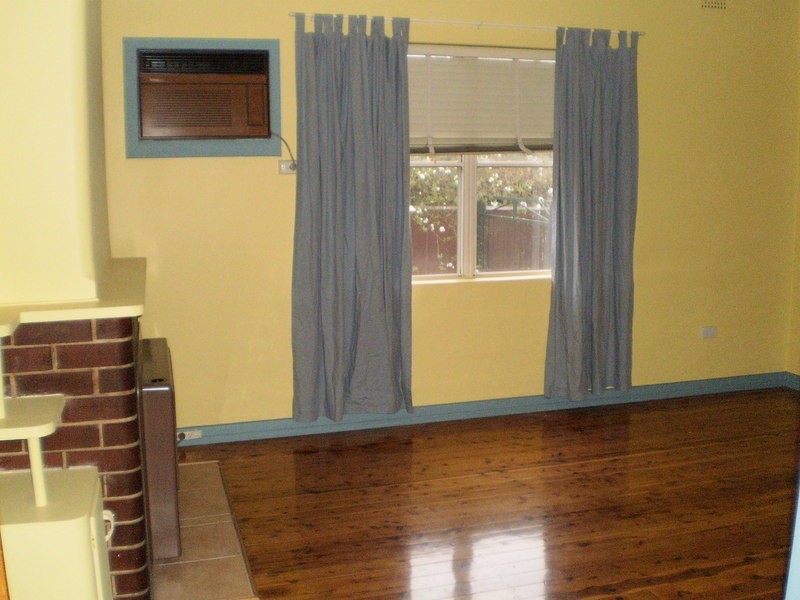 80 Bourke Street, Turvey Park NSW 2650