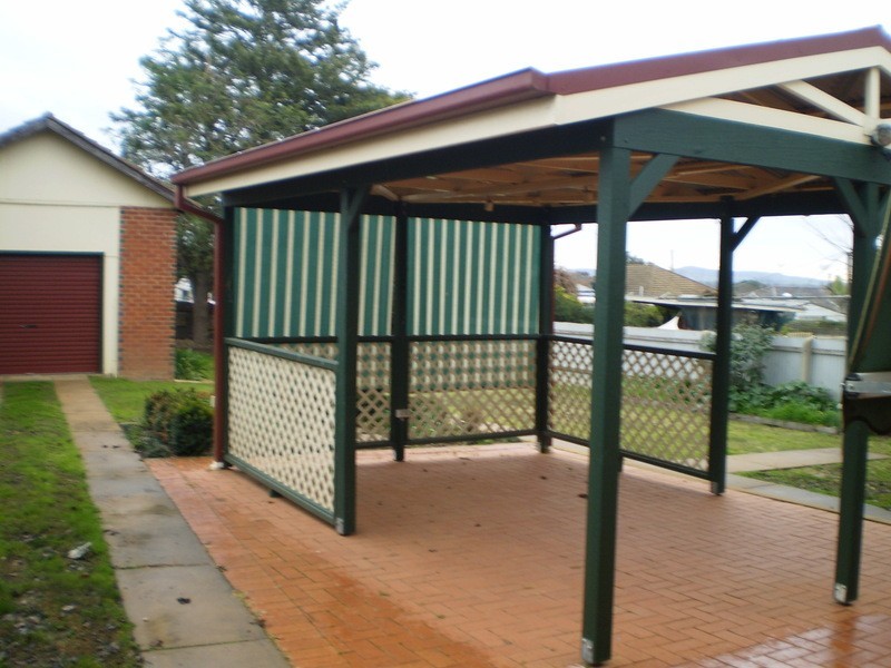 80 Bourke Street, Turvey Park NSW 2650
