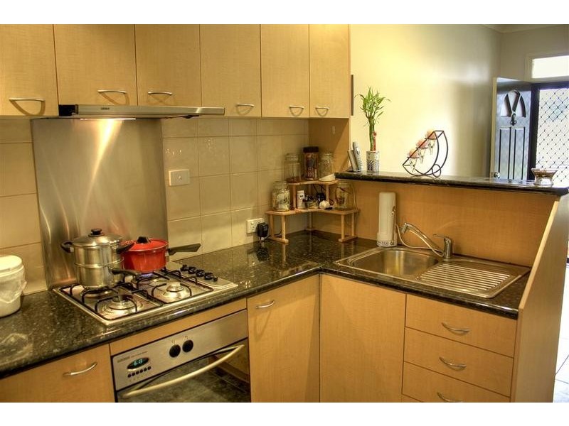 1 & 2/27 Railway Parade, Junee NSW 2663