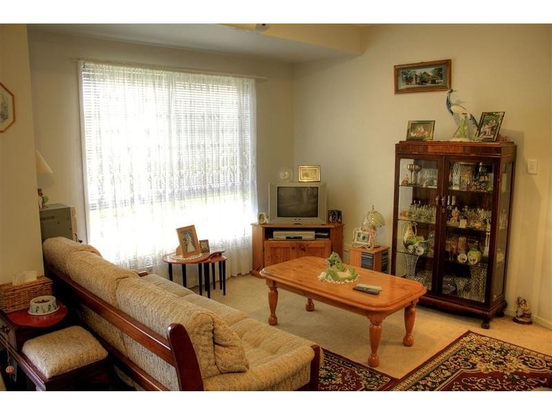 1 & 2/27 Railway Parade, Junee NSW 2663