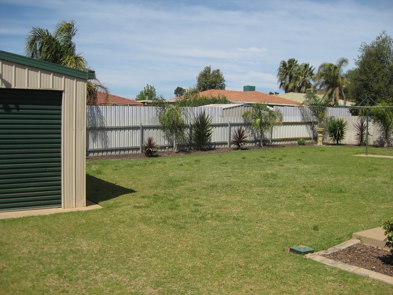 13 Kirrang Street, Glenfield Park NSW 2650