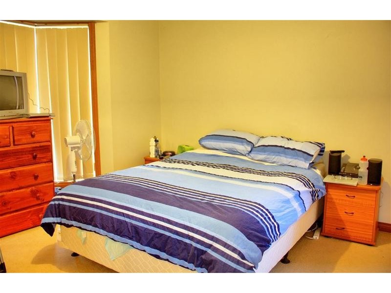 4 Wonkana Road, Glenfield Park NSW 2650