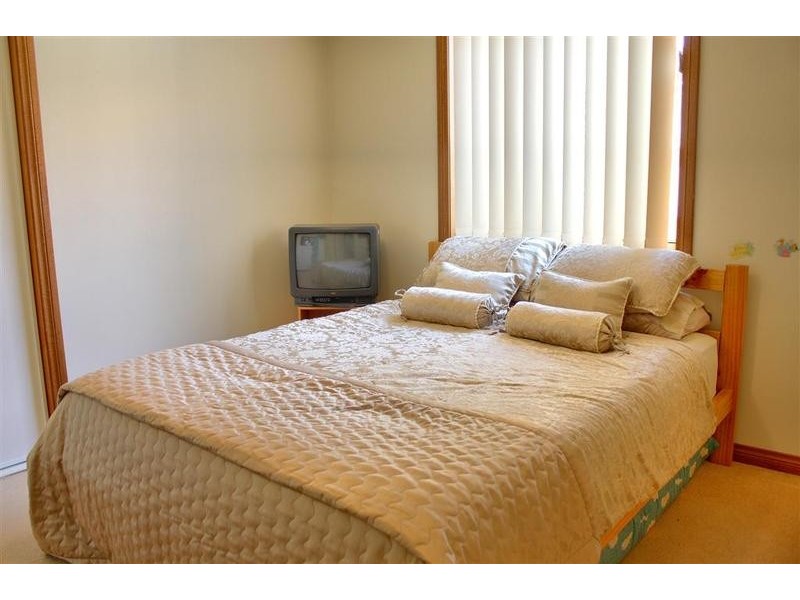 4 Wonkana Road, Glenfield Park NSW 2650