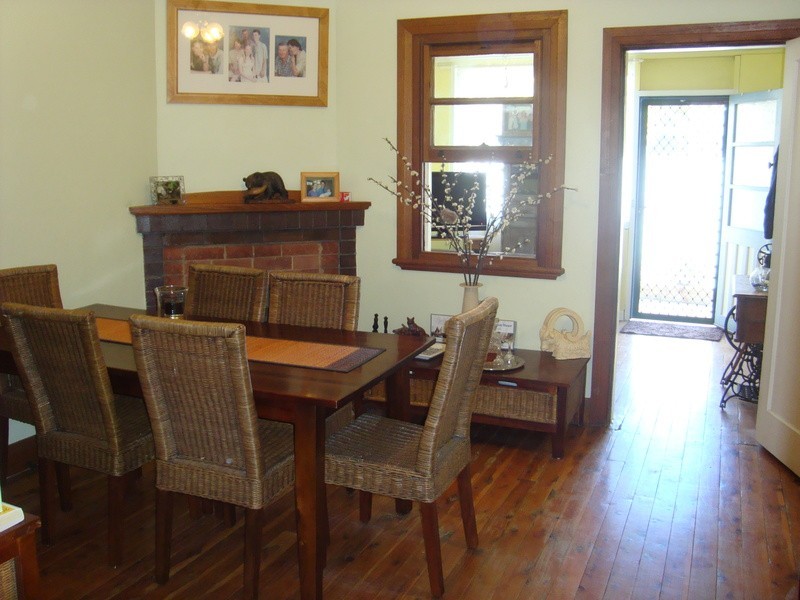 42 Garland Street, Wagga Wagga NSW 2650