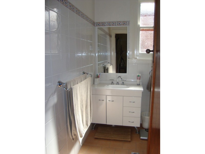 42 Garland Street, Wagga Wagga NSW 2650