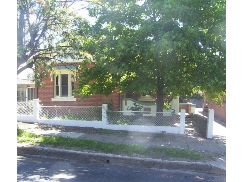 36 Flinders Street, Wagga Wagga NSW 2650