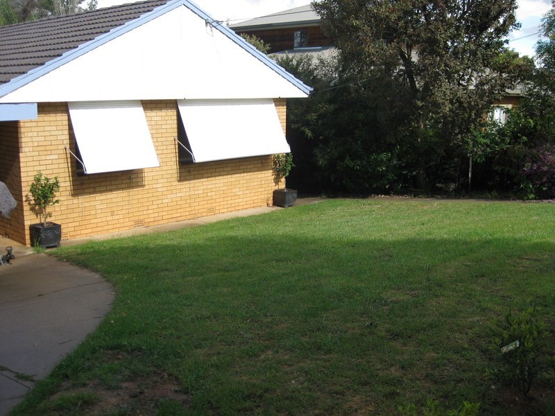 1/95 Meadow Street, Kooringal NSW 2650