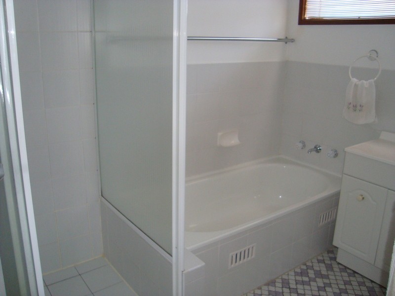 6 Carmody Street, Kooringal NSW 2650