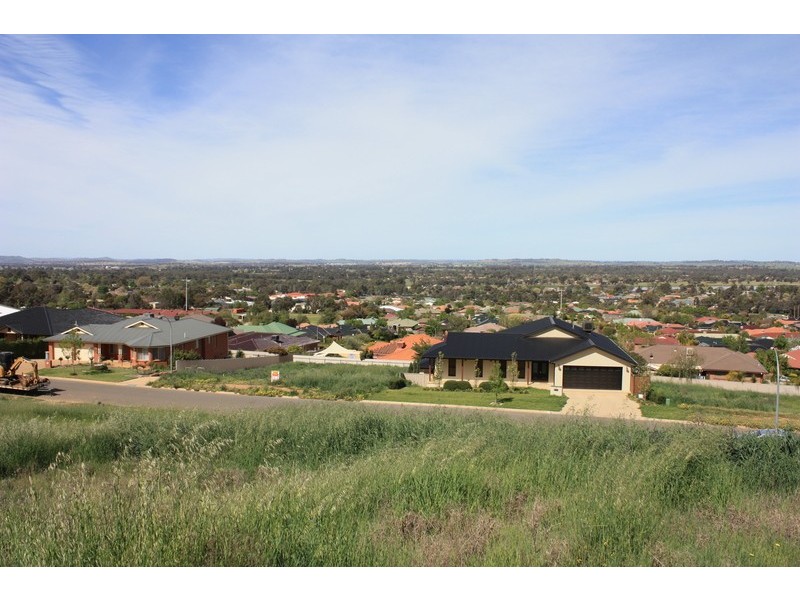 35 Atherton Crescent, Tatton NSW 2650