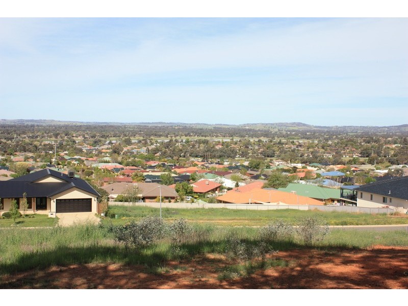 35 Atherton Crescent, Tatton NSW 2650