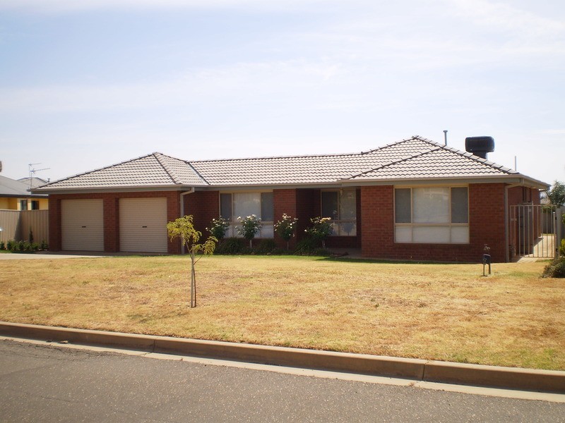 40 Nunkeri Street, Glenfield Park NSW 2650