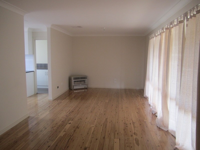 8 Bull Street, Currawarna NSW 2650