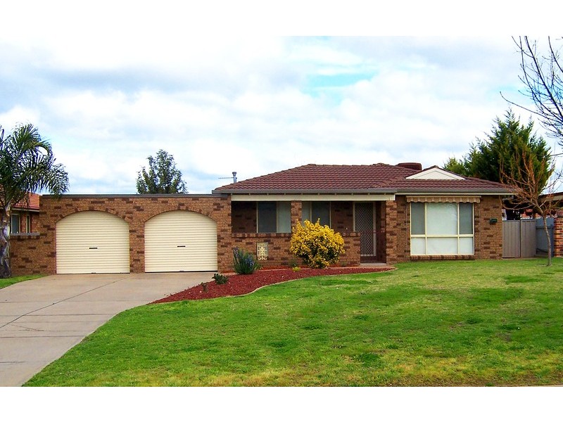 48 Dalman Parkway, Glenfield Park NSW 2650