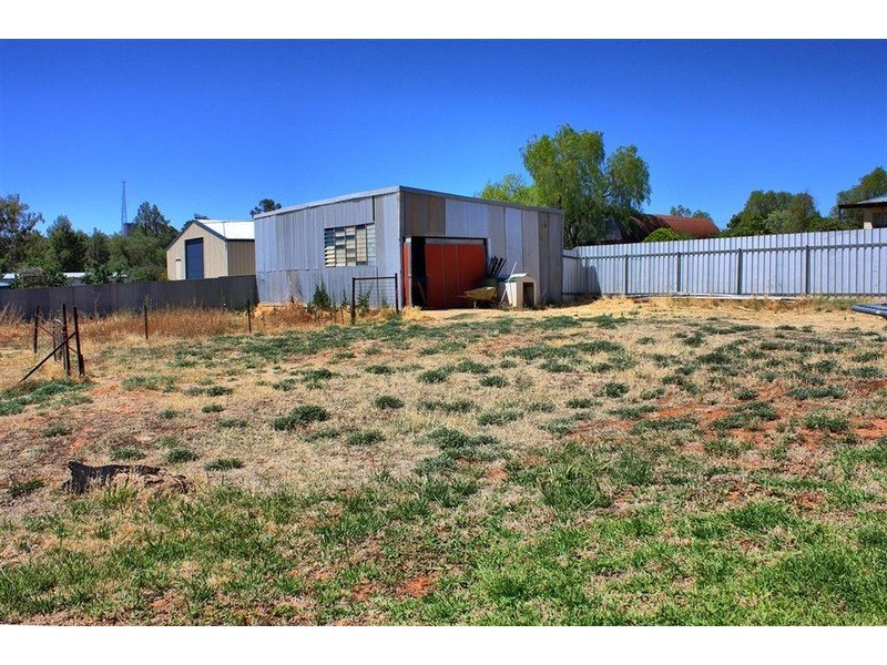 111 Mirool Street, Coolamon NSW 2701