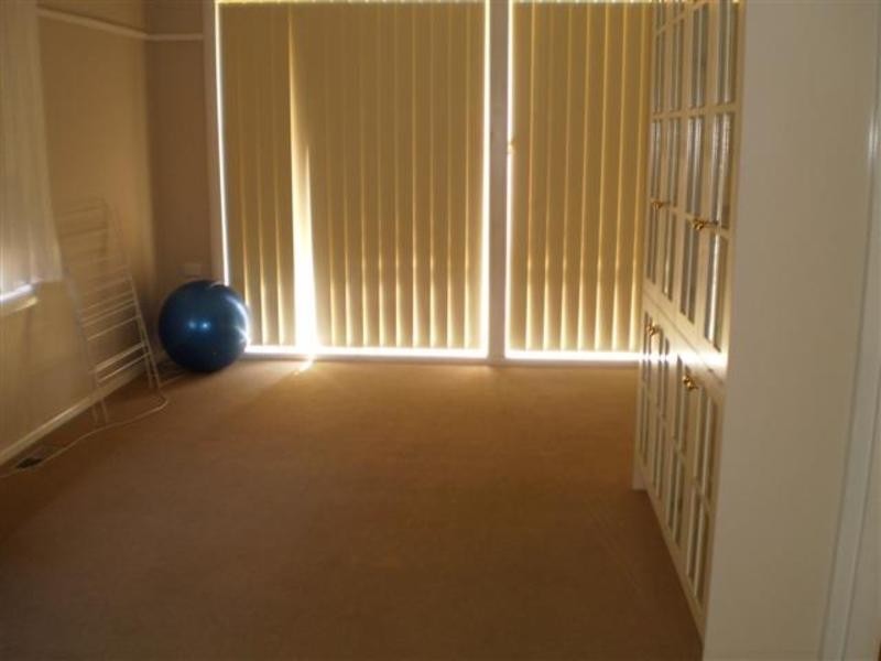 96 Mitchelmore Street, Turvey Park NSW 2650