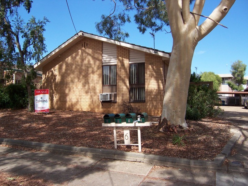 1/6 Nordlingen Drive, Tolland NSW 2650