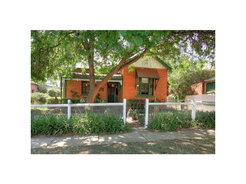 29 Flinders Street, Wagga Wagga NSW 2650
