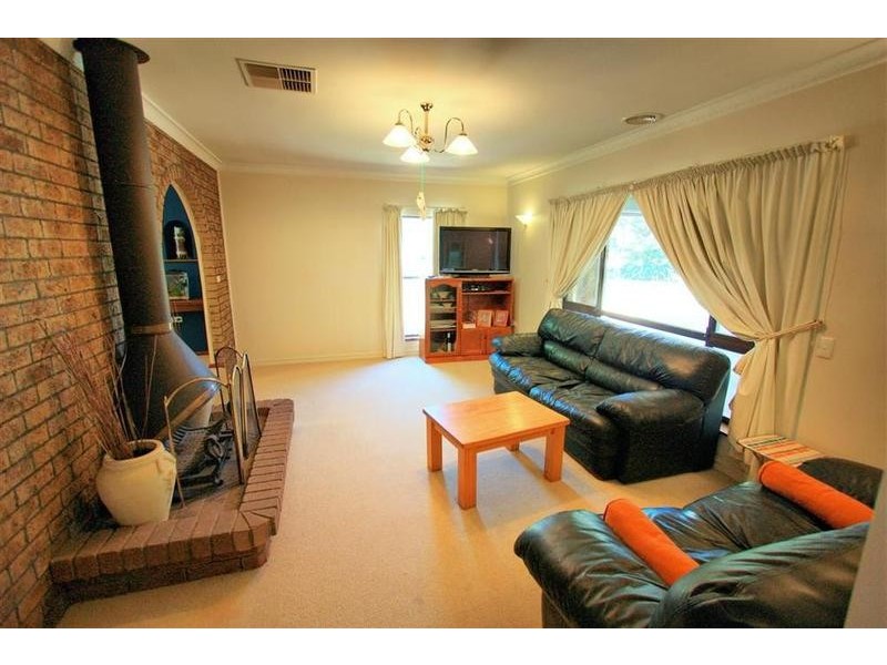 29 Norfolk Avenue, Lake Albert NSW 2650